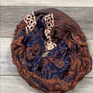 Buckle Scarf
